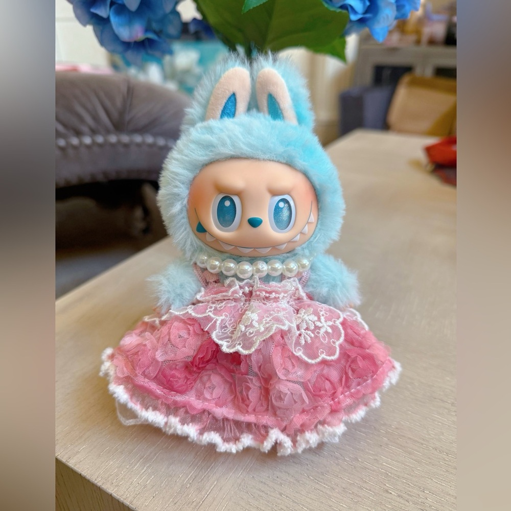 Labubu outfit - The rose garden